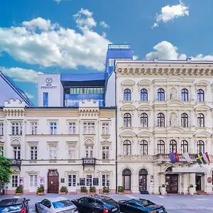 4* Hotell President